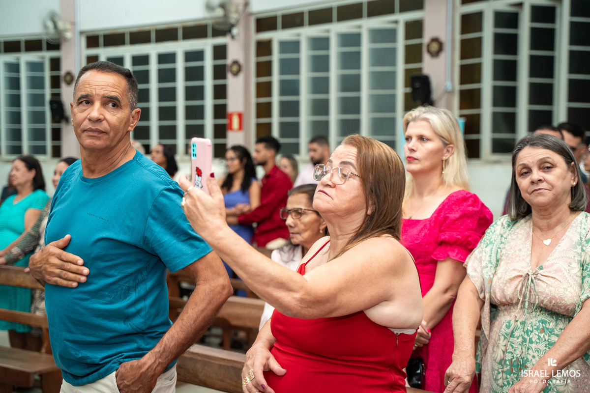 Fotografia de casamento na cidade de Juatuba na igreja sao sebastião com o fotografo Israel Lemos o melhor de Juatuba 