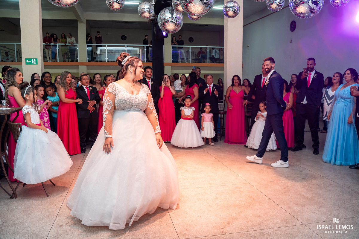 Fotografia de casamento na cidade de Juatuba no espaço Zafira com o fotografo Israel Lemos o melhor de Juatuba 
