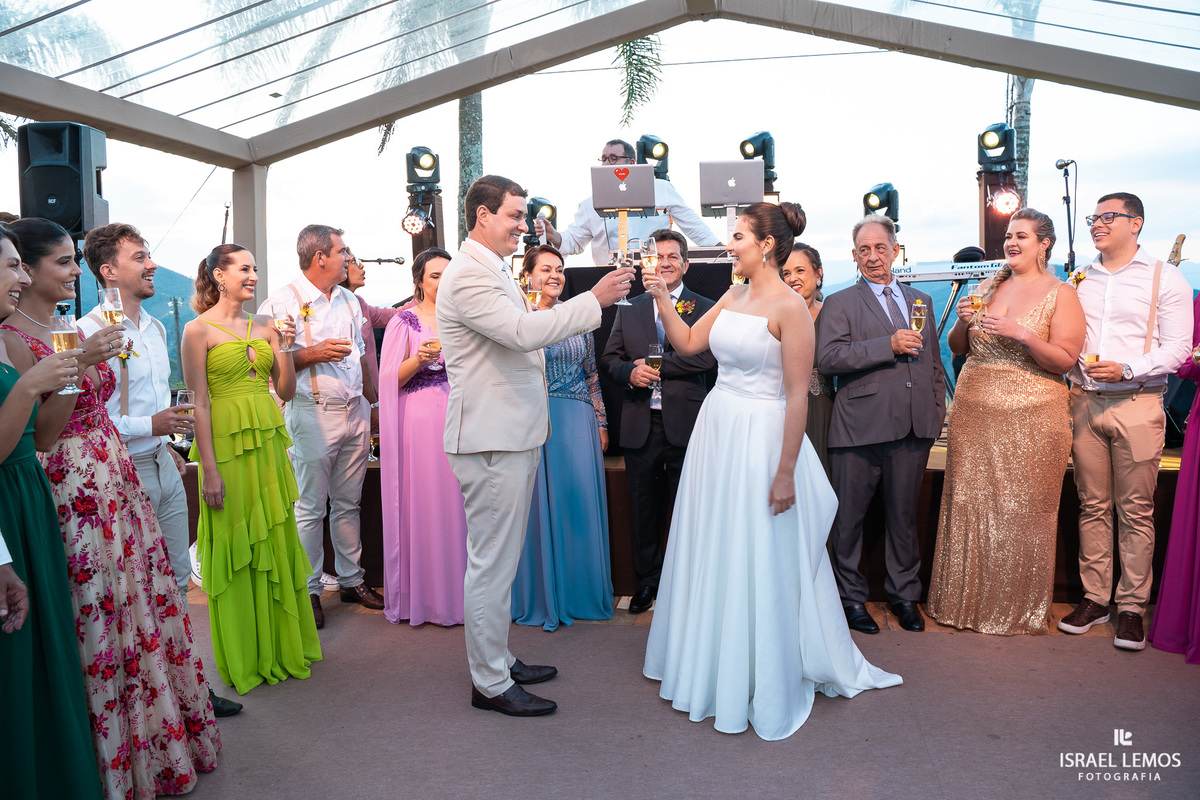 recepção do casamento no villa relicario na ciado de Ouro Preto com o melhor fotografo de Ouro Preto Israel lemos