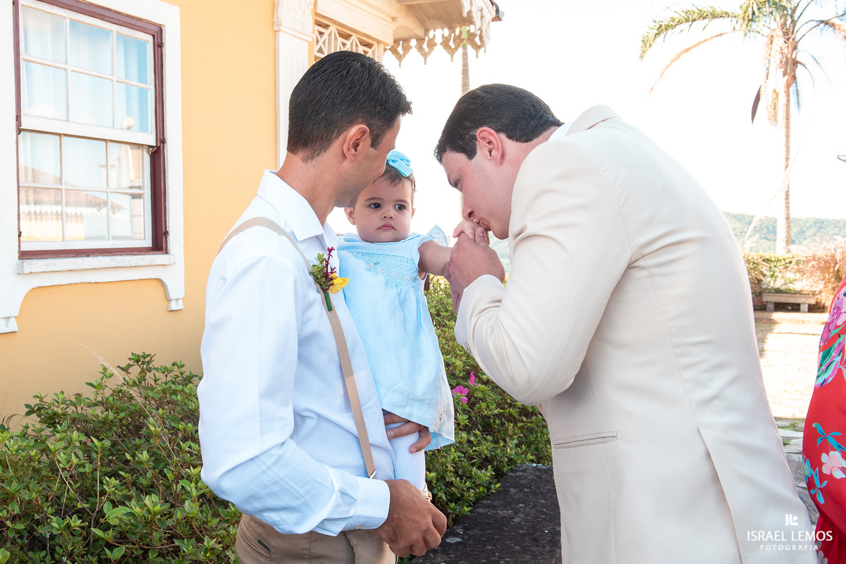 noivo no villa relicario aguardando a entrada