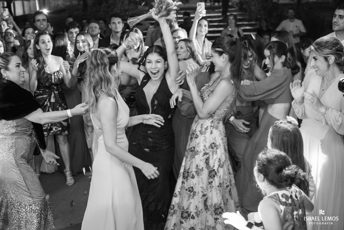 casal vai ate o final da festa om 8 horas dde ficam muito animados em Ouro Preto no villa relicario