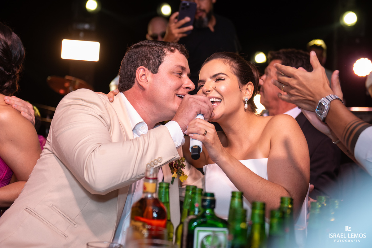 casal vai ate o final da festa om 8 horas dde ficam muito animados em Ouro Preto no villa relicario