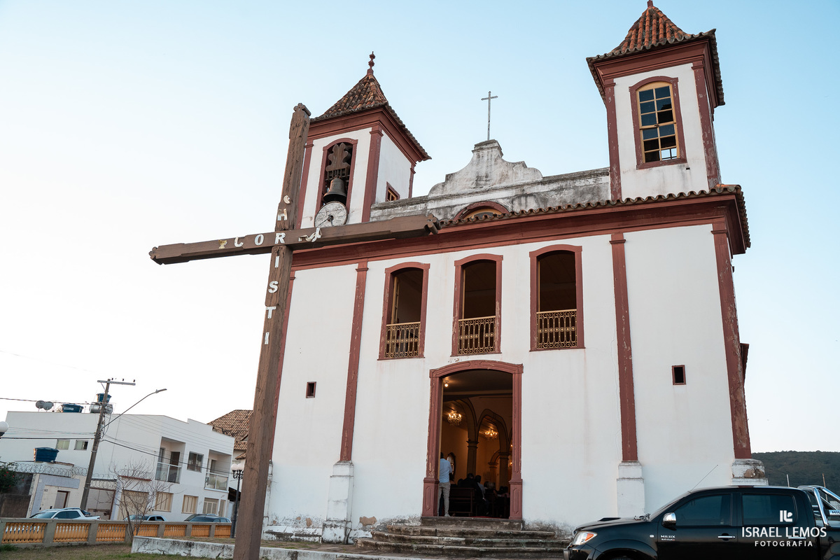 igreja de sao francisco em Pitangui foto por fora