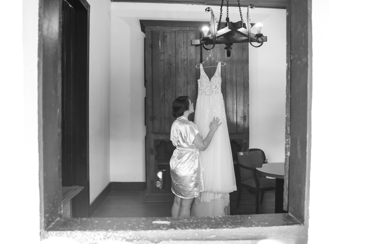 Maquiagem da noiva Luciana  na cidade de Belo Horizonte  na fazenda cacheira com fotos do fotografo de casamento Israel Lemos 