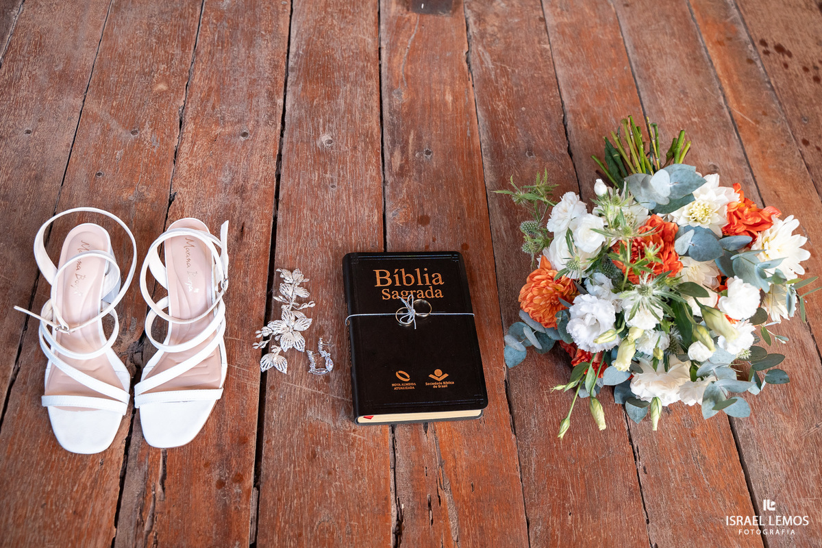 Maquiagem da noiva Luciana  na cidade de Belo Horizonte  na fazenda cacheira com fotos do fotografo de casamento Israel Lemos 