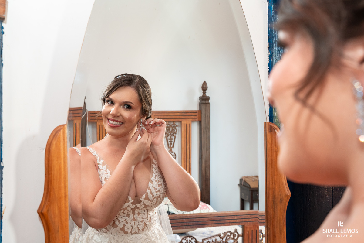 Maquiagem da noiva Luciana  na cidade de Belo Horizonte  na fazenda cacheira com fotos do fotografo de casamento Israel Lemos 