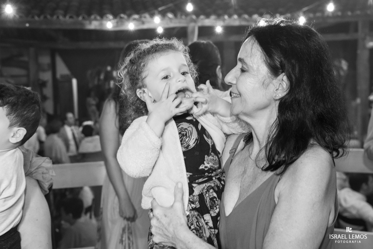 Festa de casamento fotografia de casamento na fazenda cachoeira na cidadde de Belo Horizonte com fotos lindas do fotografo de casamento Israel lemos