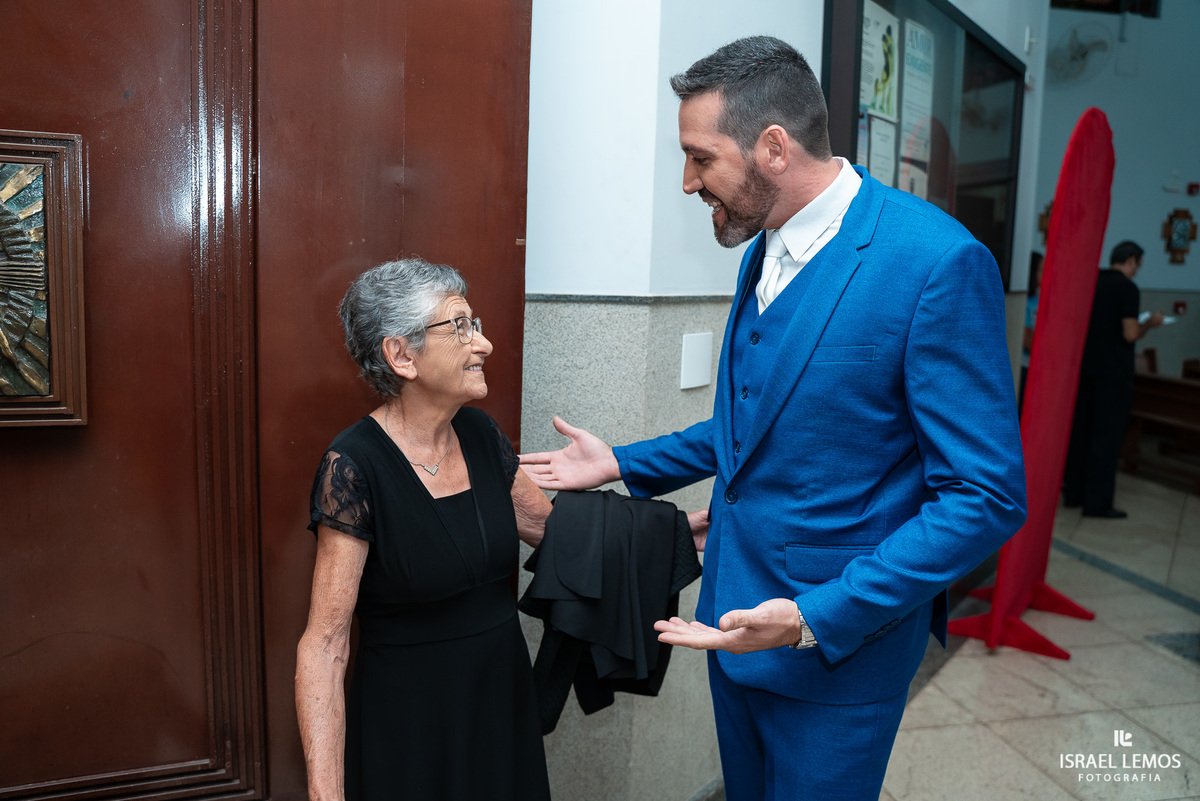 Fotografia de casamento na igreja São Francisco com fotos lindas do fotografo de casamento de Para de minas Israel lemos