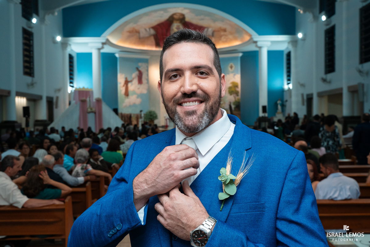 Fotografia de casamento na igreja São Francisco com fotos lindas do fotografo de casamento de Para de minas Israel lemos
