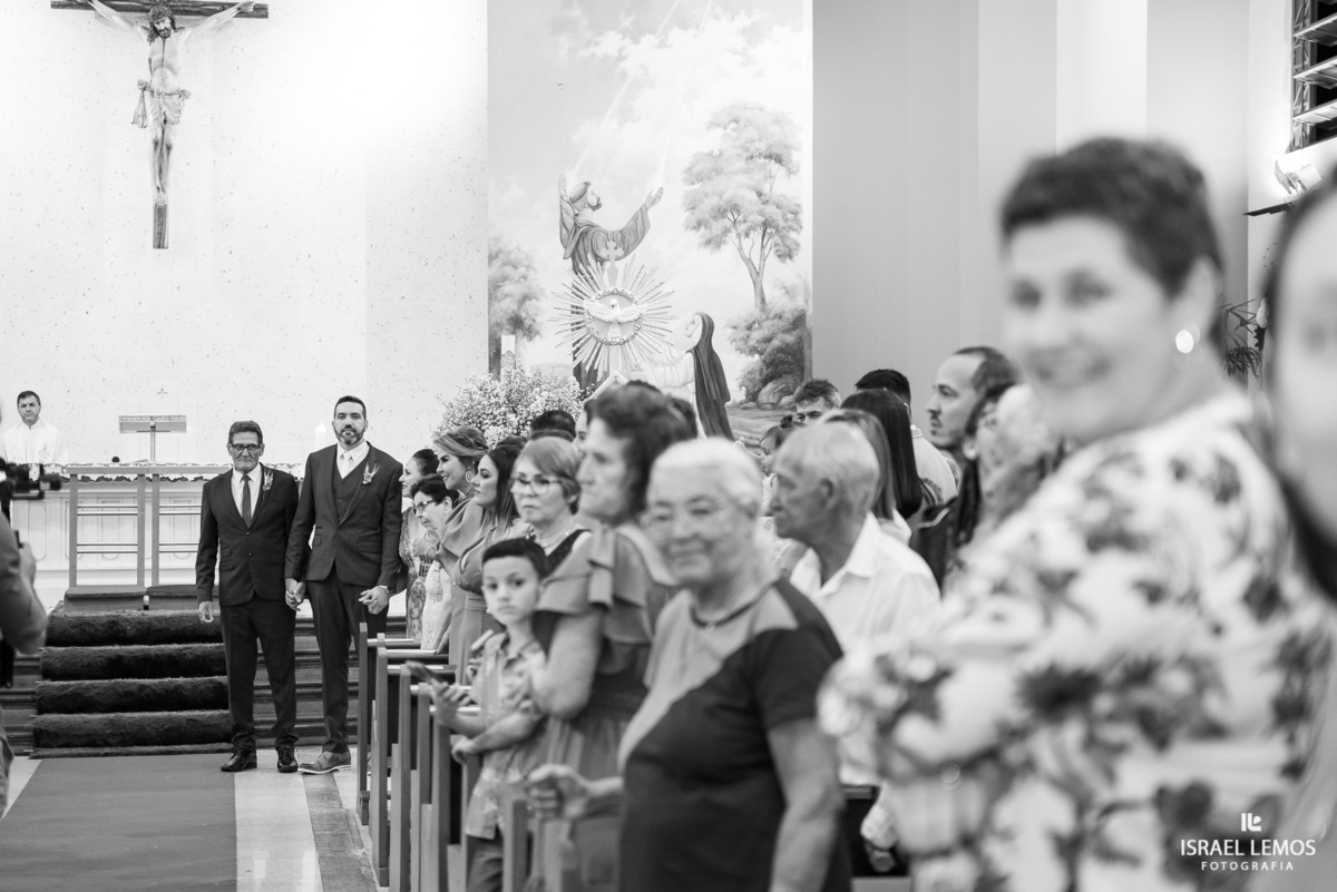 Fotografia de casamento na igreja São Francisco com fotos lindas do fotografo de casamento de Para de minas Israel lemos