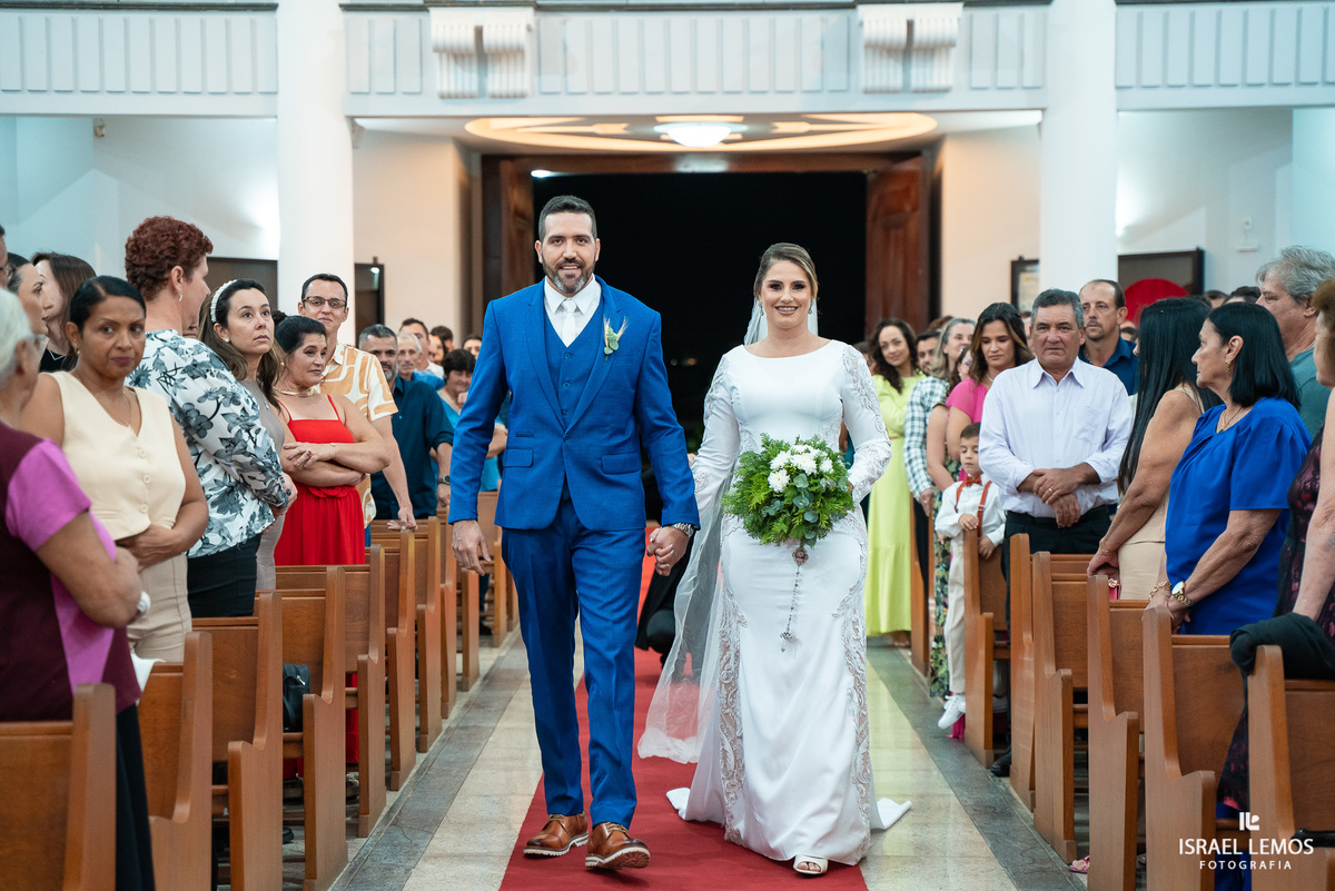 Fotografia de casamento na igreja São Francisco com fotos lindas do fotografo de casamento de Para de minas Israel lemos