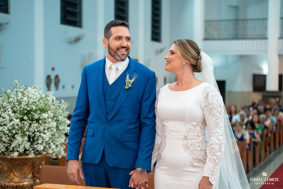 Fotografia de casamento na igreja São Francisco com fotos lindas do fotografo de casamento de Para de minas Israel lemos para de minas