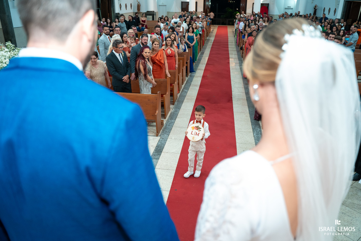 Fotografia de casamento na igreja São Francisco com fotos lindas do fotografo de casamento de Para de minas Israel lemos para de minas