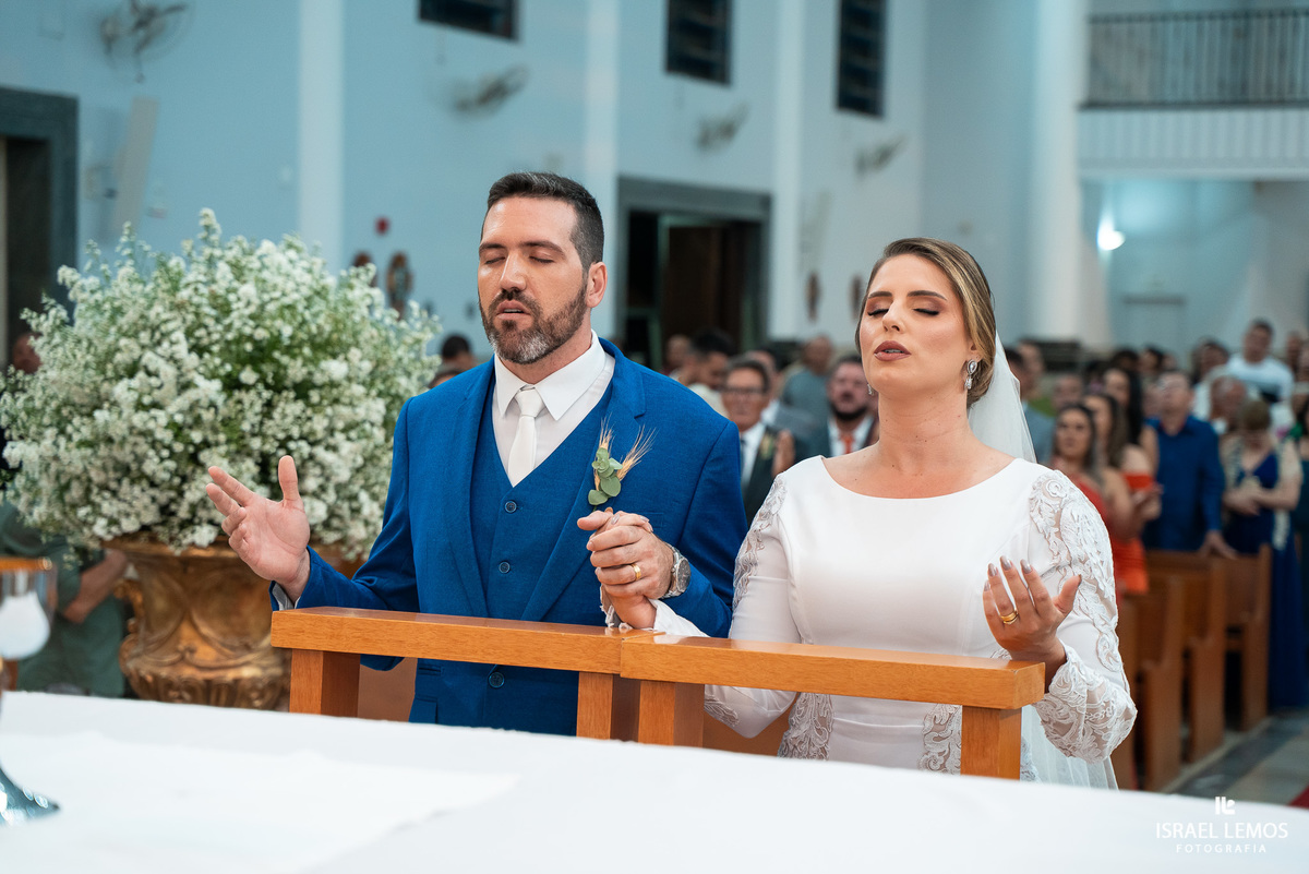 Fotografia de casamento na igreja São Francisco com fotos lindas do fotografo de casamento de Para de minas Israel lemos para de minas