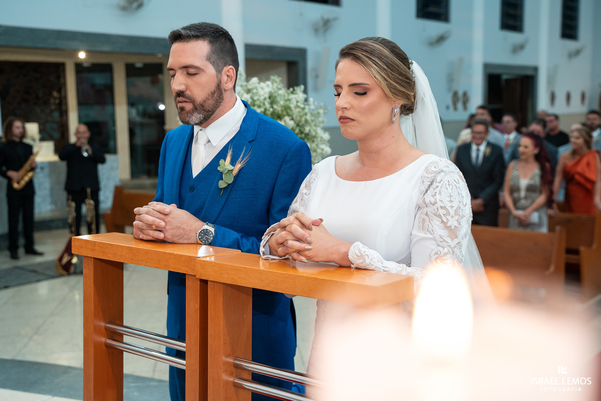 Fotografia de casamento na igreja São Francisco com fotos lindas do fotografo de casamento de Para de minas Israel lemos para de minas