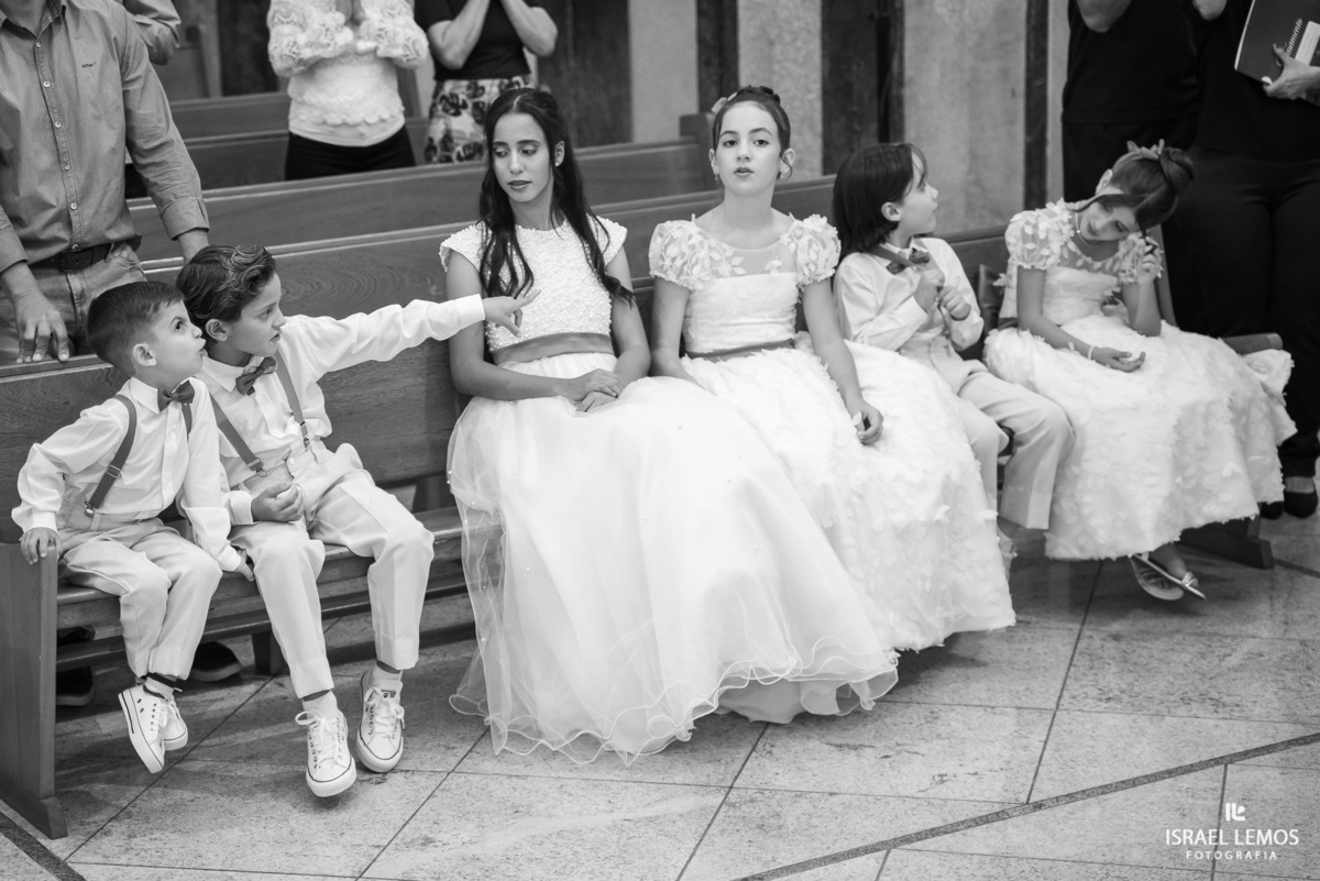 Fotografia de casamento na igreja São Francisco com fotos lindas do fotografo de casamento de Para de minas Israel lemos para de minas