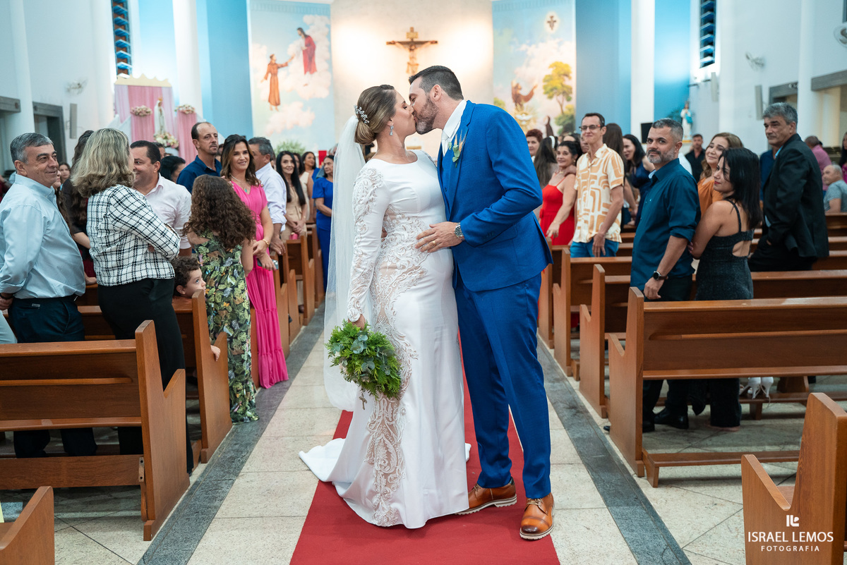 Fotografia de casamento na igreja São Francisco com fotos lindas do fotografo de casamento de Para de minas Israel lemos para de minas