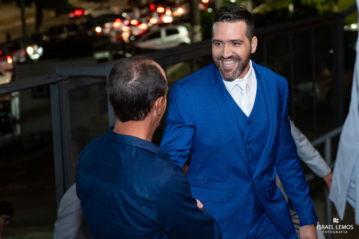 Fotografia de casamento na igreja São Francisco com fotos lindas do fotografo de casamento de Para de minas Israel lemos