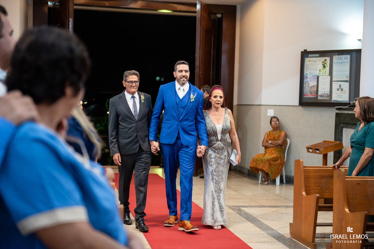 Fotografia de casamento na igreja São Francisco com fotos lindas do fotografo de casamento de Para de minas Israel lemos