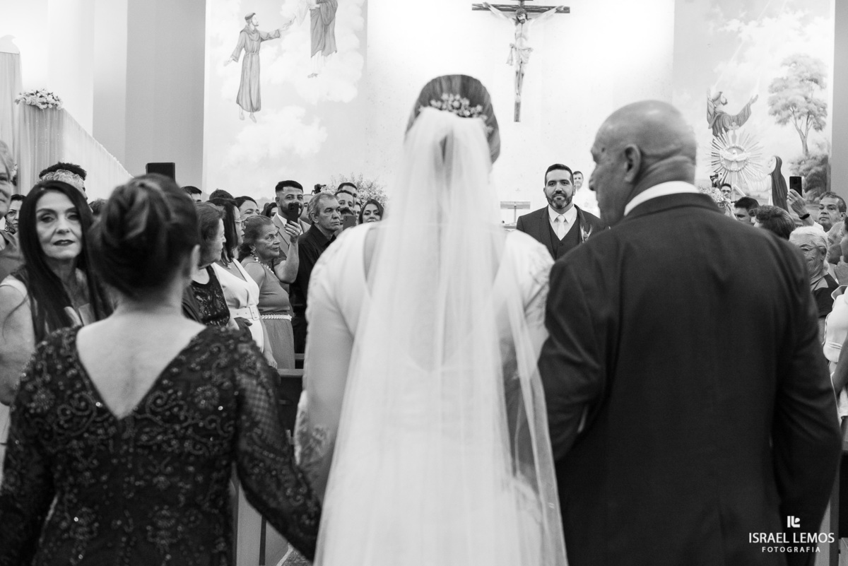 Fotografia de casamento na igreja São Francisco com fotos lindas do fotografo de casamento de Para de minas Israel lemos