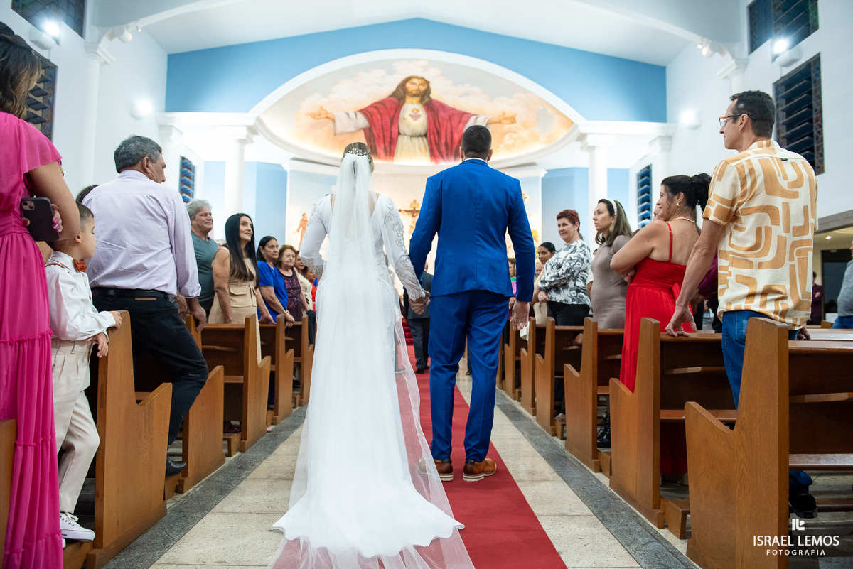 Fotografia de casamento na igreja São Francisco com fotos lindas do fotografo de casamento de Para de minas Israel lemos