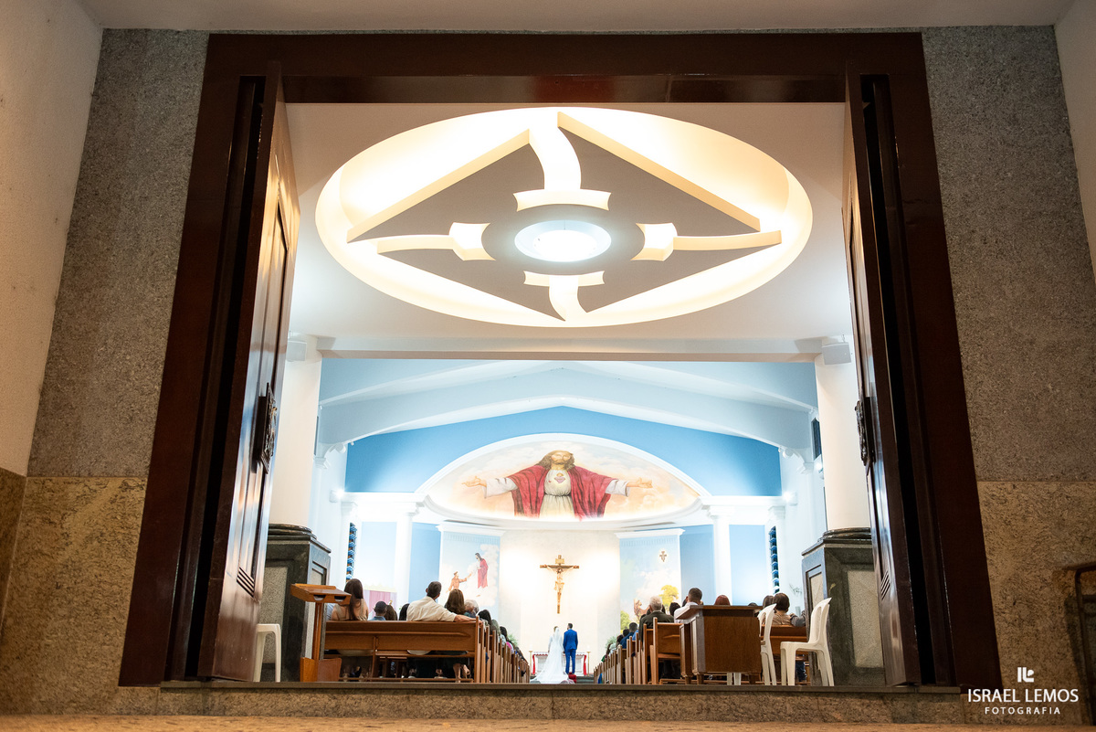 Fotografia de casamento na igreja São Francisco com fotos lindas do fotografo de casamento de Para de minas Israel lemos para de minas