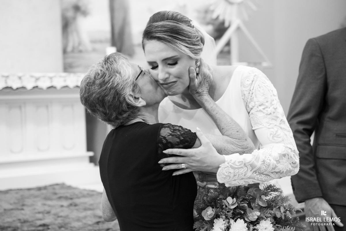 Fotografia de casamento na igreja São Francisco com fotos lindas do fotografo de casamento de Para de minas Israel lemos para de minas