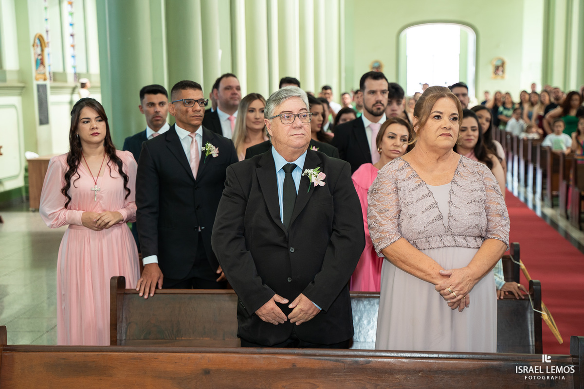 casamento na igreja nossa senhora do pilar na cidade d pitangui como melhor fotografo da cidade de pitangui israel lemos fotografia 