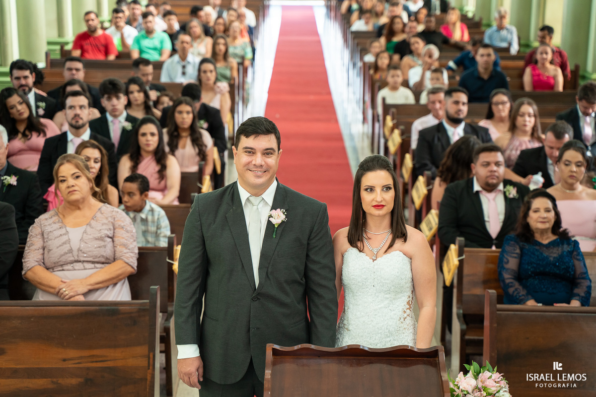 casamento na igreja nossa senhora do pilar na cidade d pitangui como melhor fotografo da cidade de pitangui israel lemos fotografia 