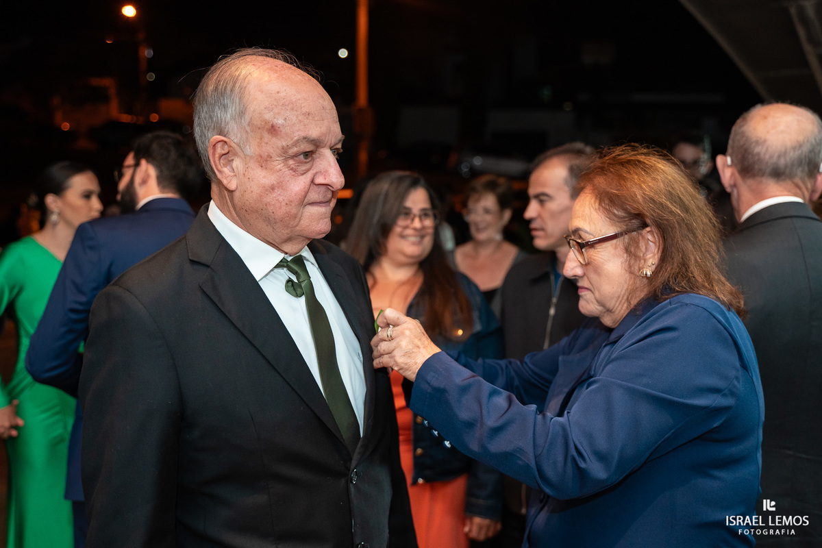 Como casar na igreja Sao sebastião em Para de Minas com o fotogafo de casamento Israel lemos o melhor fotografo d para de minas