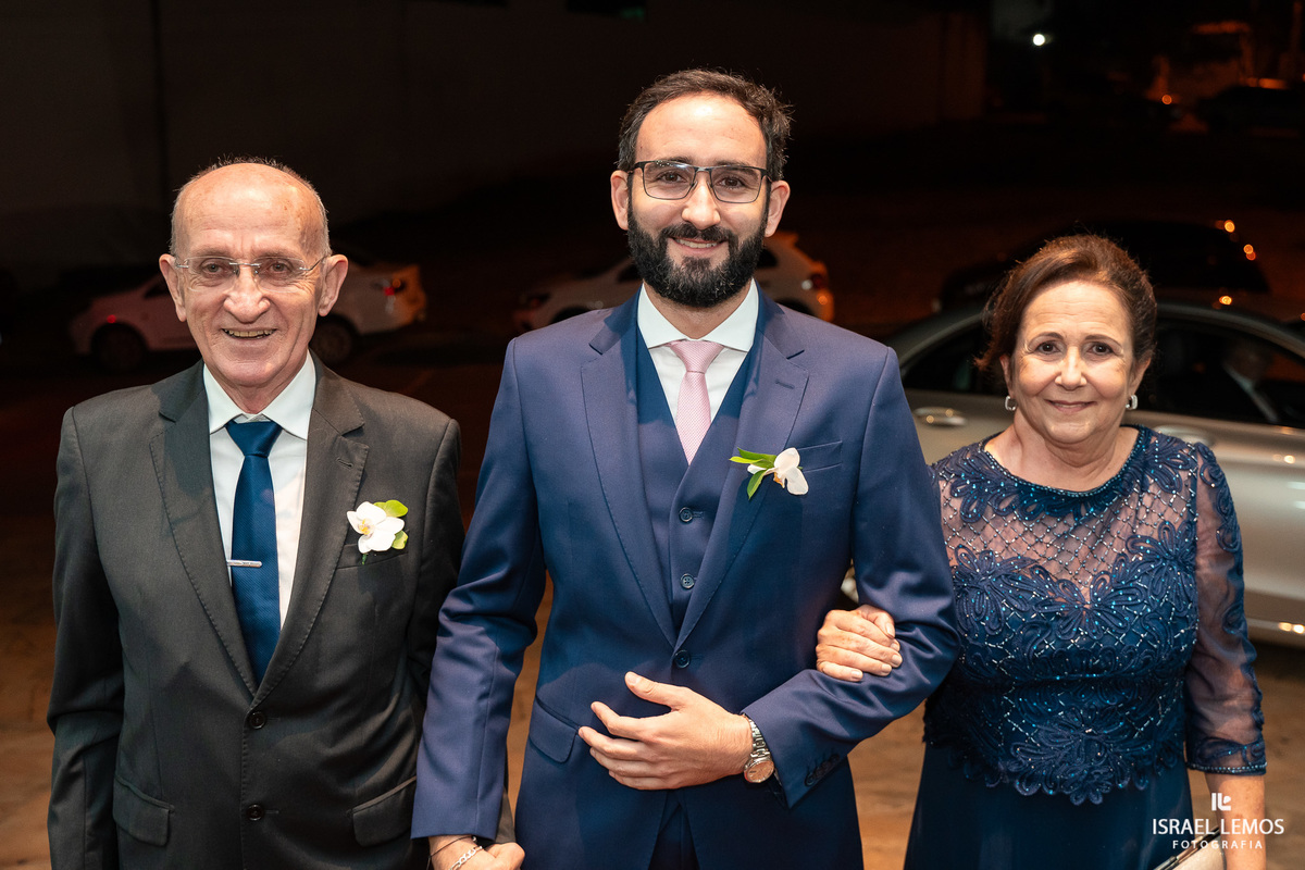 Como casar na igreja Sao sebastião em Para de Minas com o fotogafo de casamento Israel lemos o melhor fotografo d para de minas