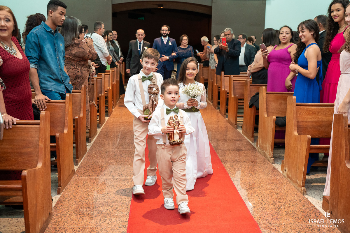 Como casar na igreja Sao sebastião em Para de Minas com o fotogafo de casamento Israel lemos o melhor fotografo d para de minas