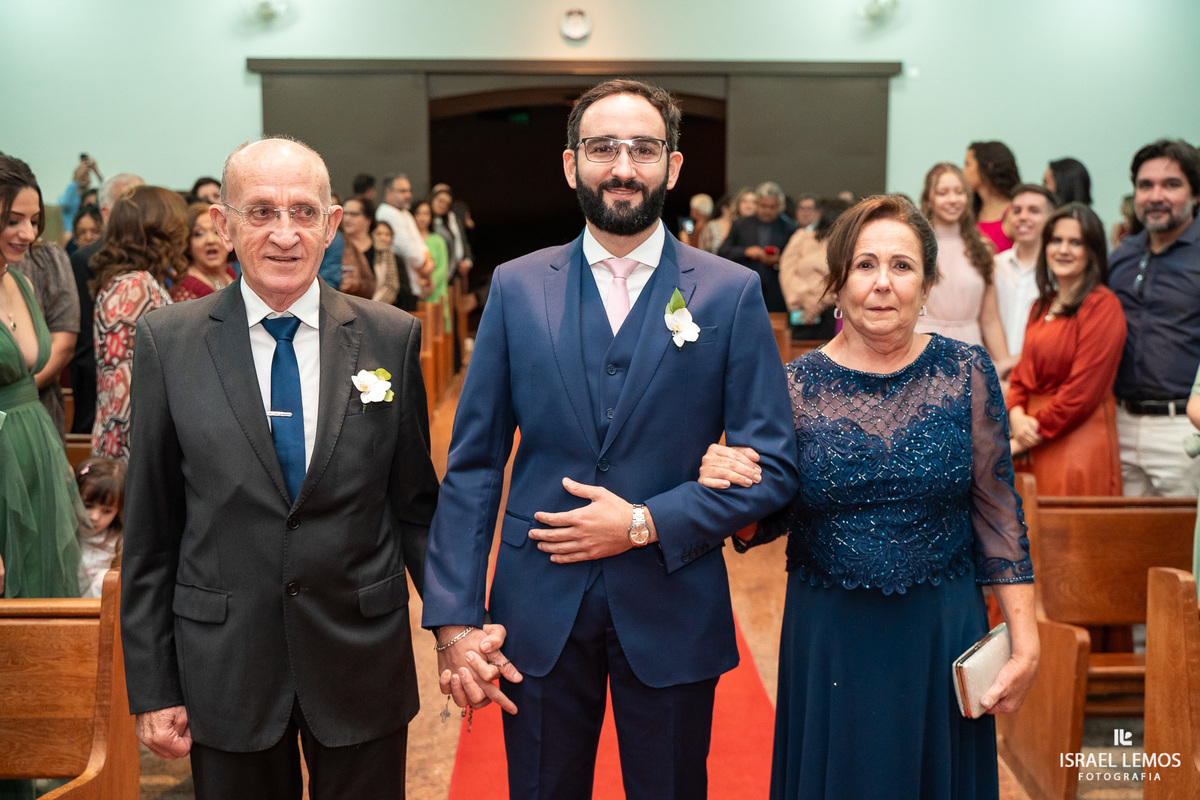 Como casar na igreja Sao sebastião em Para de Minas com o fotogafo de casamento Israel lemos o melhor fotografo d para de minas