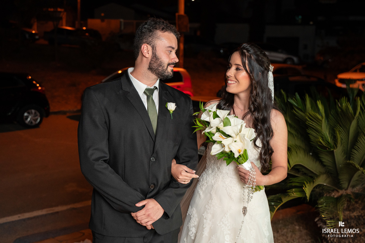 Como casar na igreja Sao sebastião em Para de Minas com o fotogafo de casamento Israel lemos o melhor fotografo d para de minas
