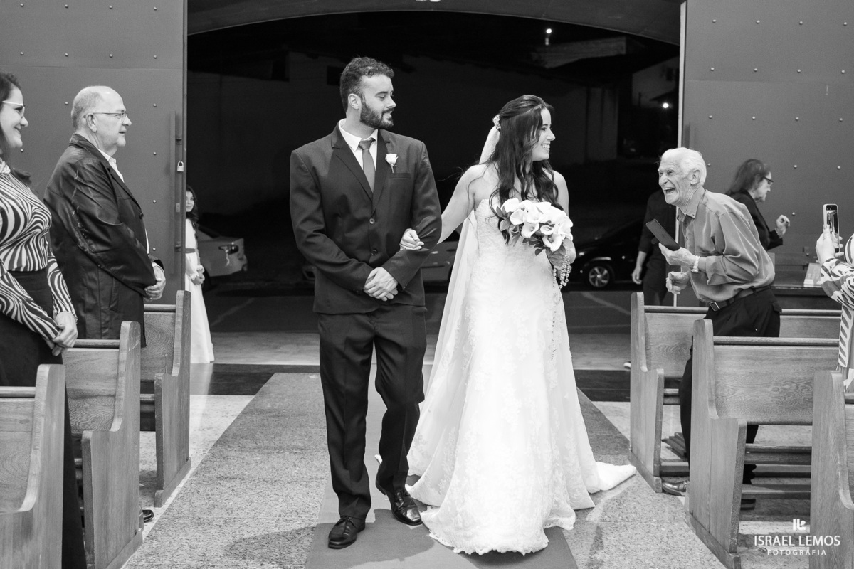 Como casar na igreja Sao sebastião em Para de Minas com o fotogafo de casamento Israel lemos o melhor fotografo d para de minas
