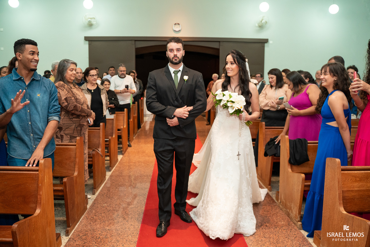 Como casar na igreja Sao sebastião em Para de Minas com o fotogafo de casamento Israel lemos o melhor fotografo d para de minas