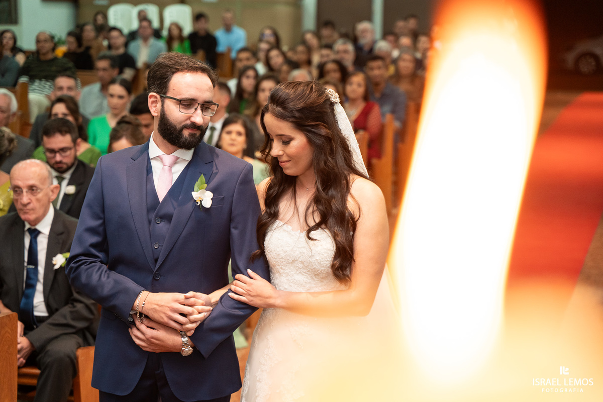 casamento na igreja de Para de minas Sao sebastião com fotos lindas do fotografo d casamento Israel lemos