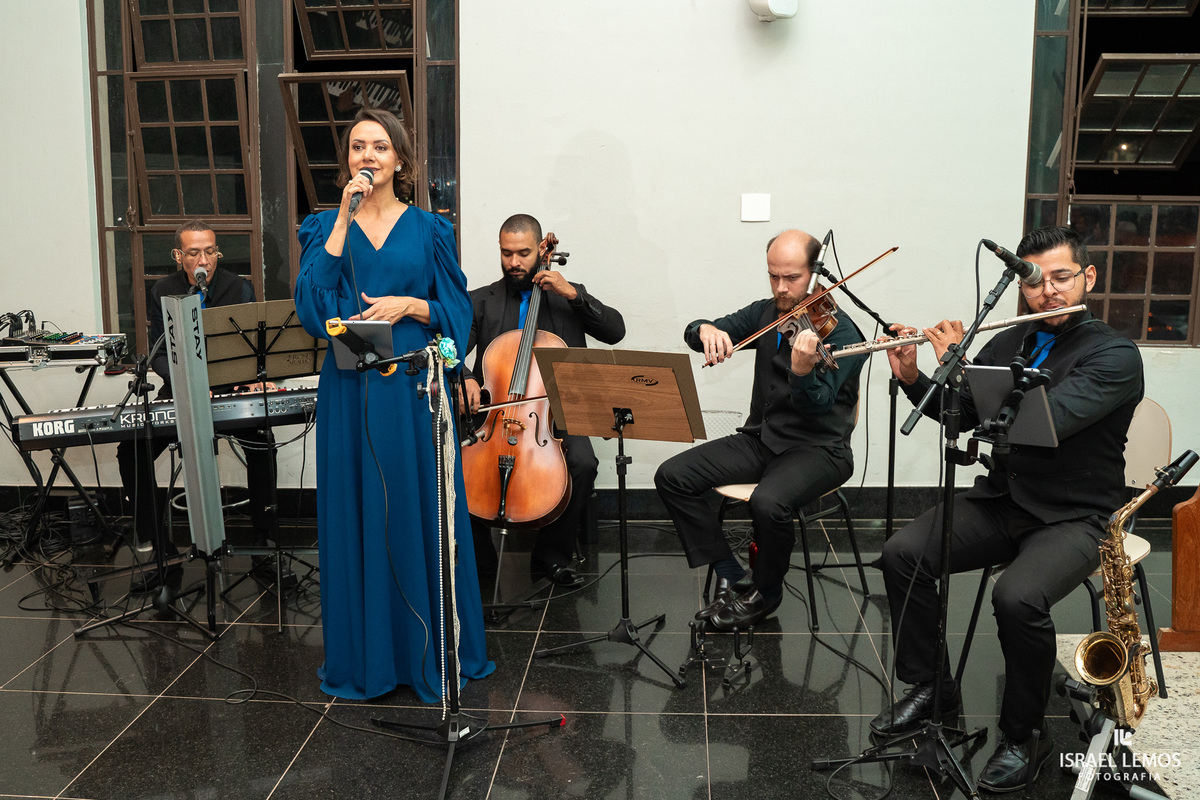 casamento na igreja de Para de minas Sao sebastião com fotos lindas do fotografo d casamento Israel lemos