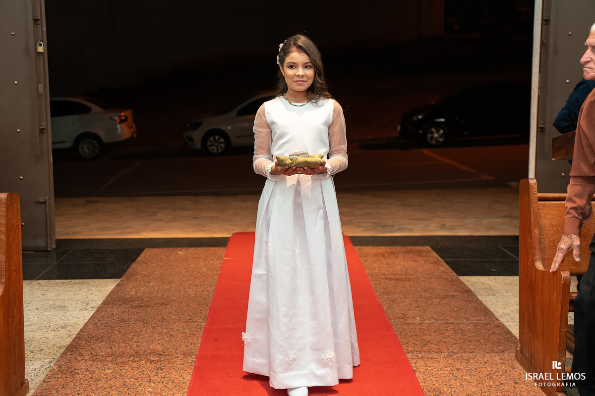 casamento na igreja de Para de minas Sao sebastião com fotos lindas do fotografo d casamento Israel lemos