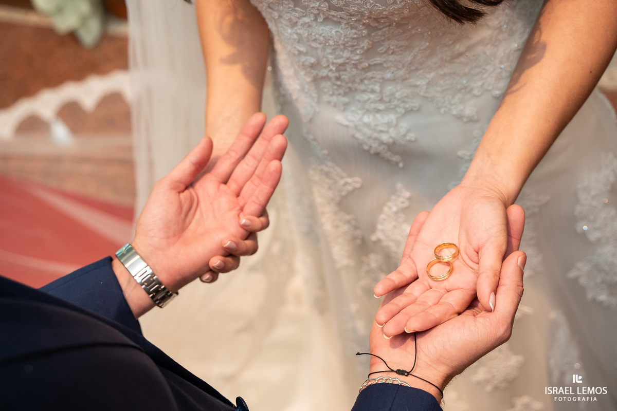 casamento na igreja de Para de minas Sao sebastião com fotos lindas do fotografo d casamento Israel lemos