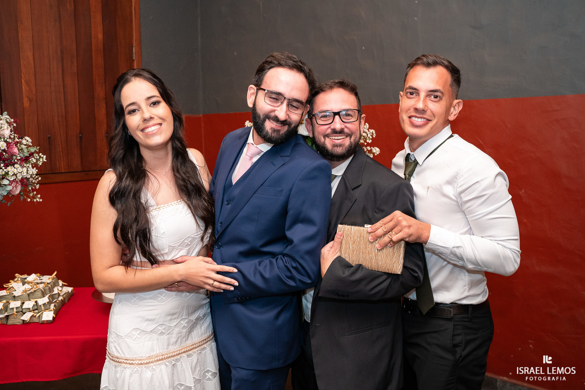 casamento na igreja de Para de minas Sao sebastião com fotos lindas do fotografo d casamento Israel lemos