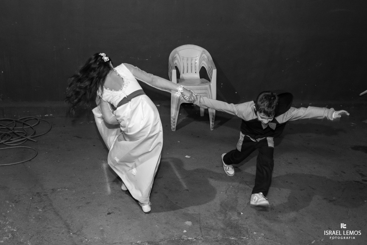 casamento na igreja de Para de minas Sao sebastião com fotos lindas do fotografo d casamento Israel lemos