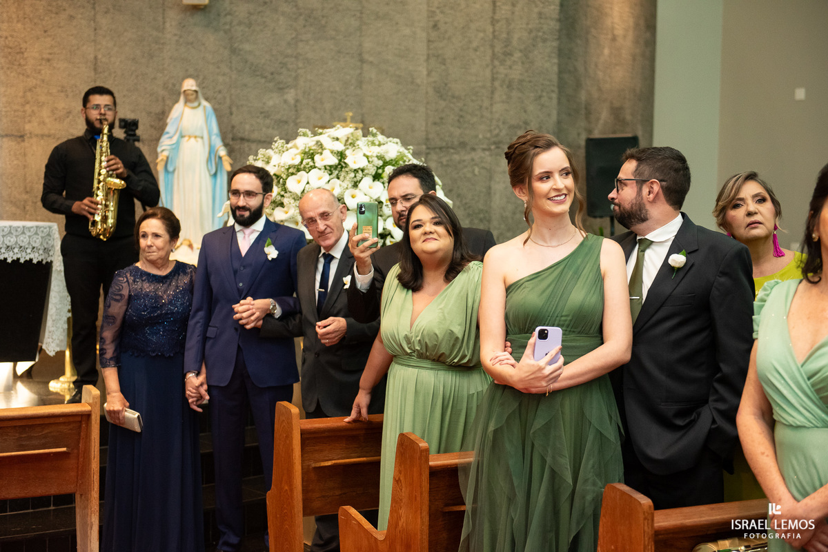 Como casar na igreja Sao sebastião em Para de Minas com o fotogafo de casamento Israel lemos o melhor fotografo d para de minas