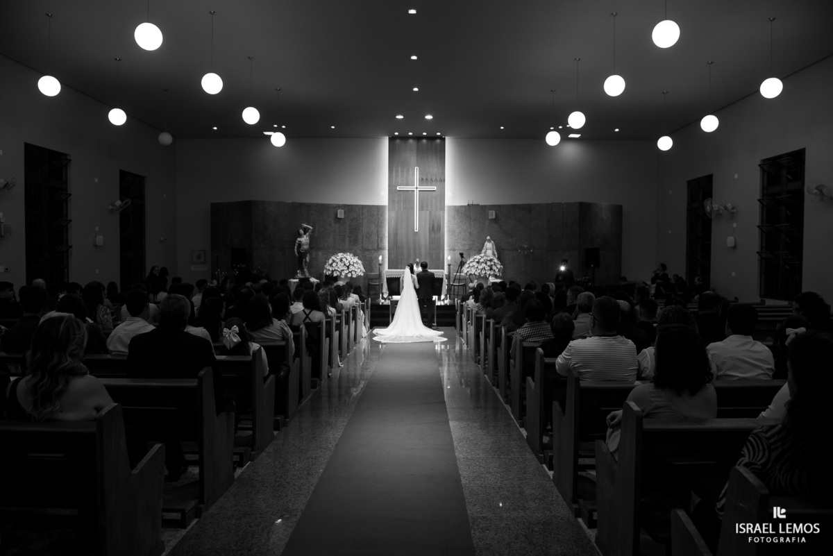 casamento na igreja de Para de minas Sao sebastião com fotos lindas do fotografo d casamento Israel lemos