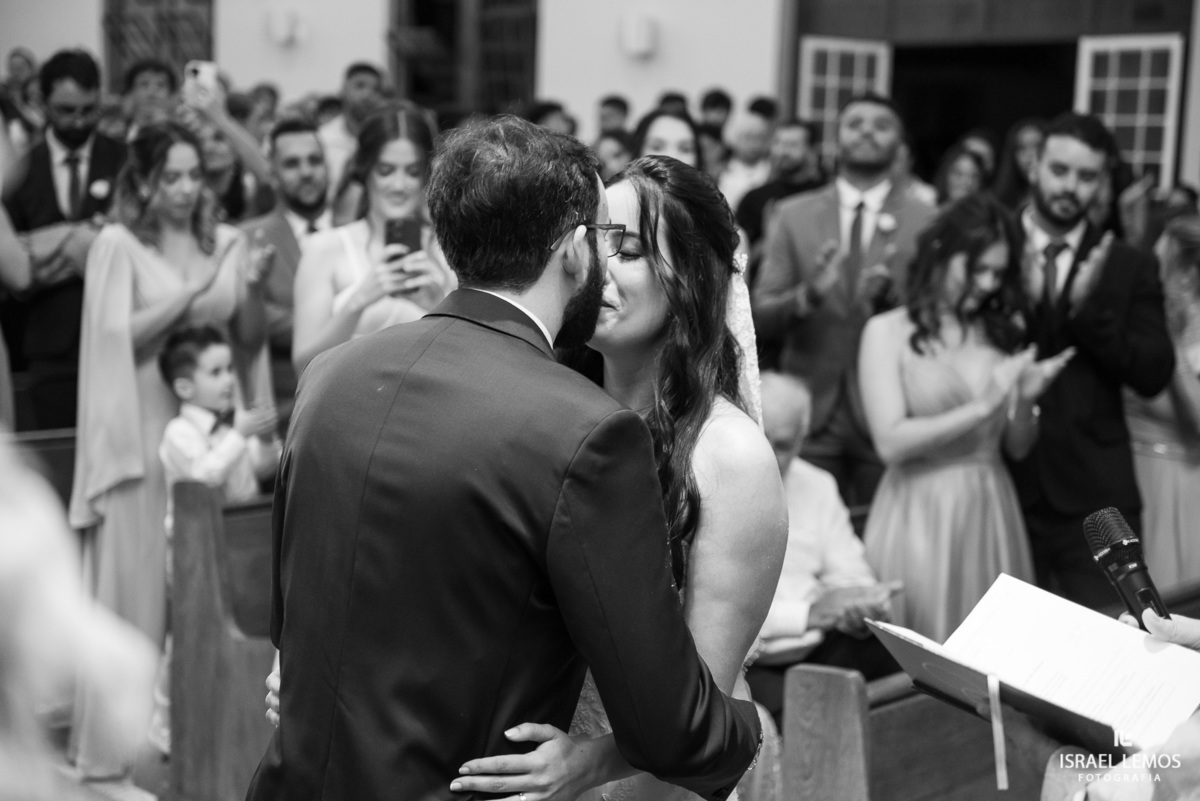 casamento na igreja de Para de minas Sao sebastião com fotos lindas do fotografo d casamento Israel lemos