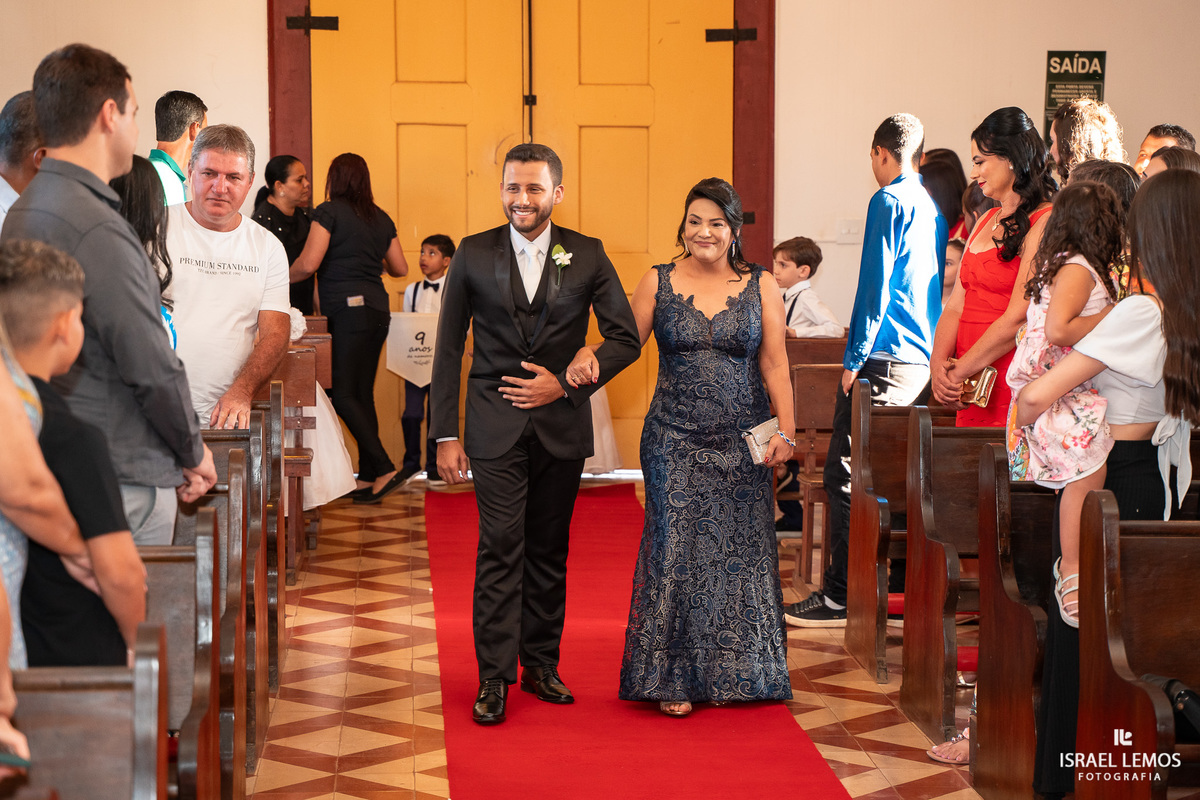 Fotografia de casamento na igreja Francisco em pitangui Israel Lemos fotografo