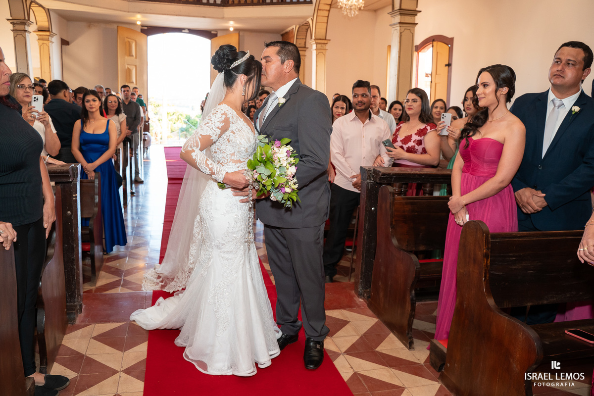 Fotografia de casamento na igreja Francisco em pitangui Israel Lemos fotografo
