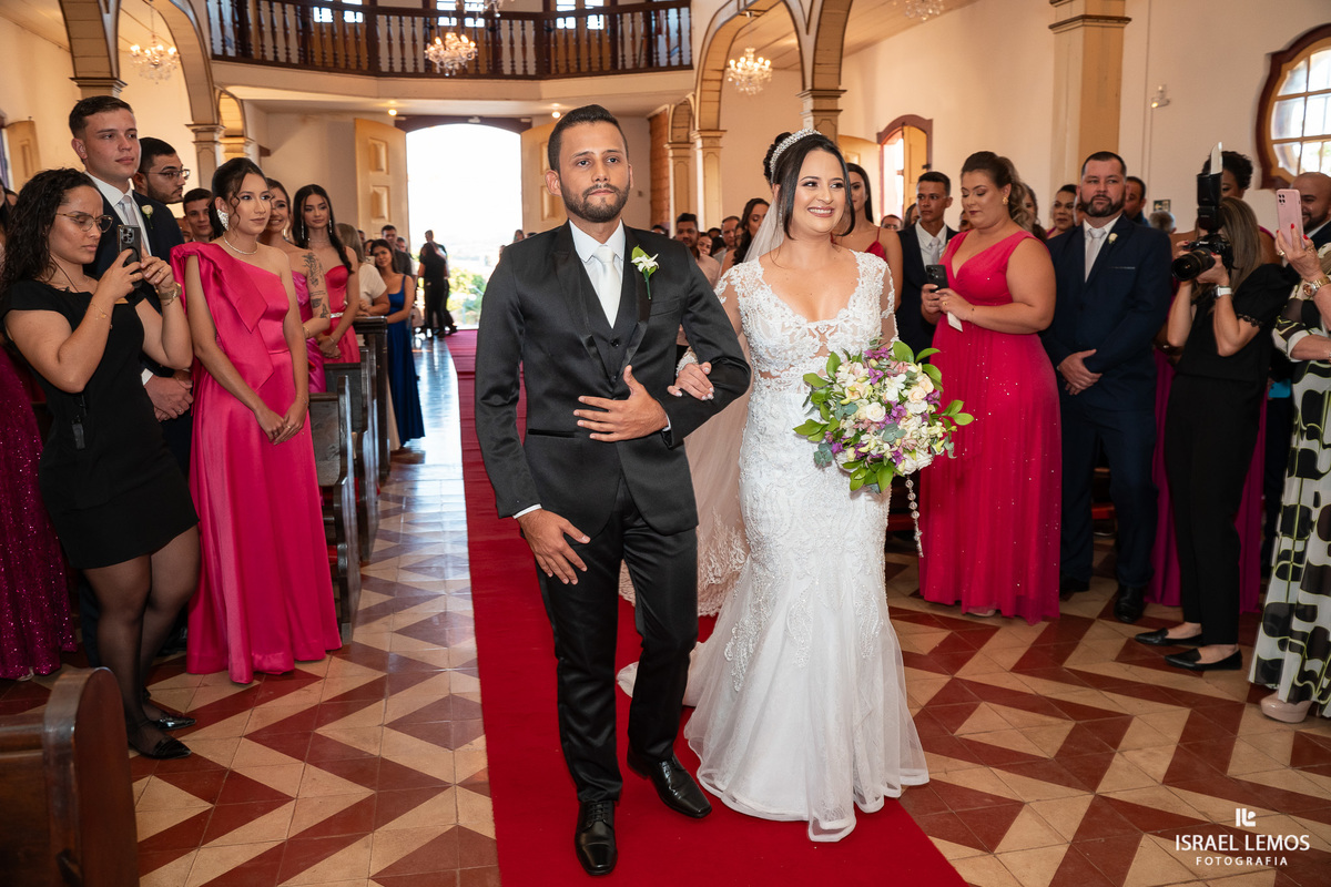 Fotografia de casamento na igreja Francisco em pitangui Israel Lemos fotografo