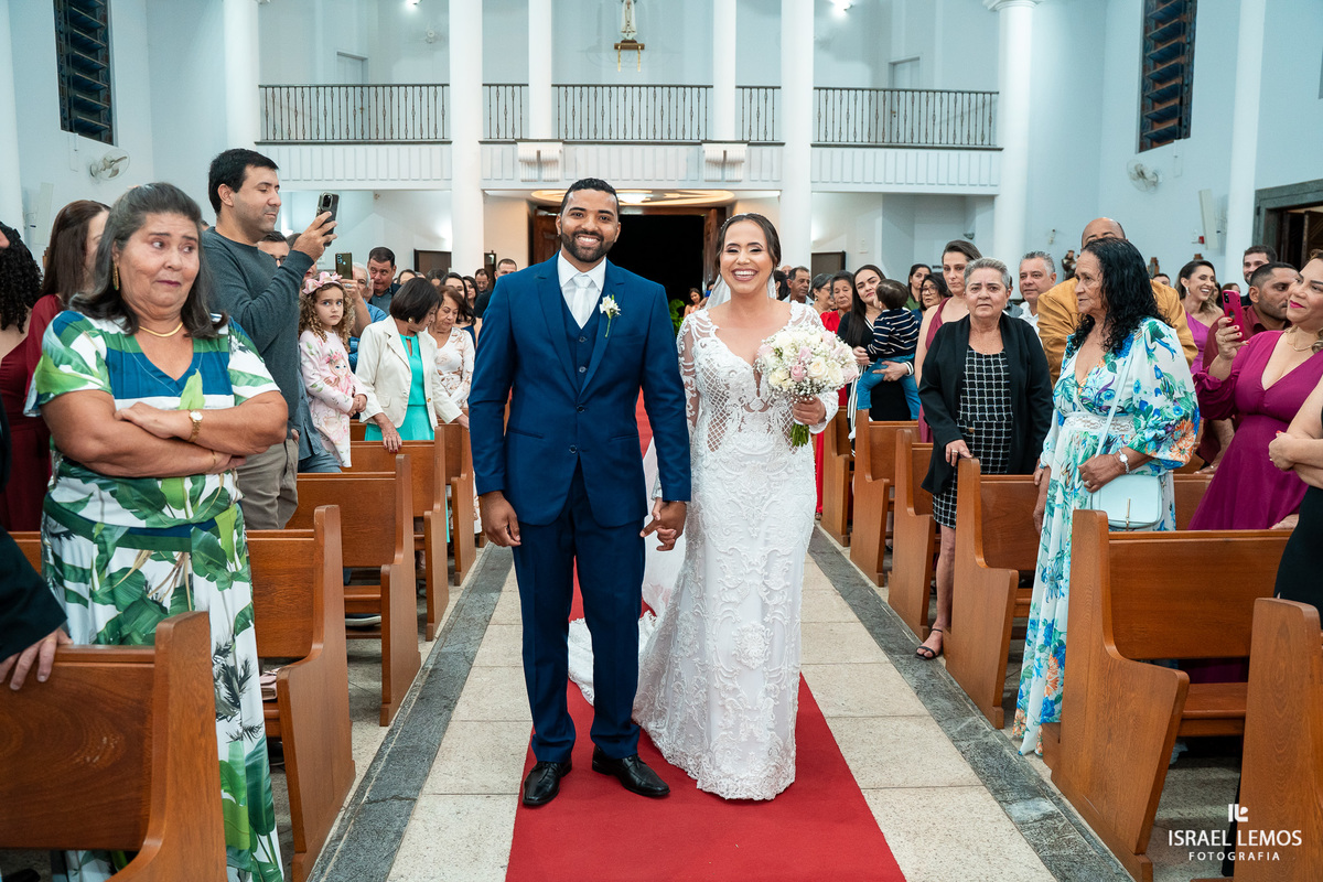 fotografia de casamento na igreja São Francisco Michele e Fernando em para de minas e Itauna fotos Israel lemos fotografo 