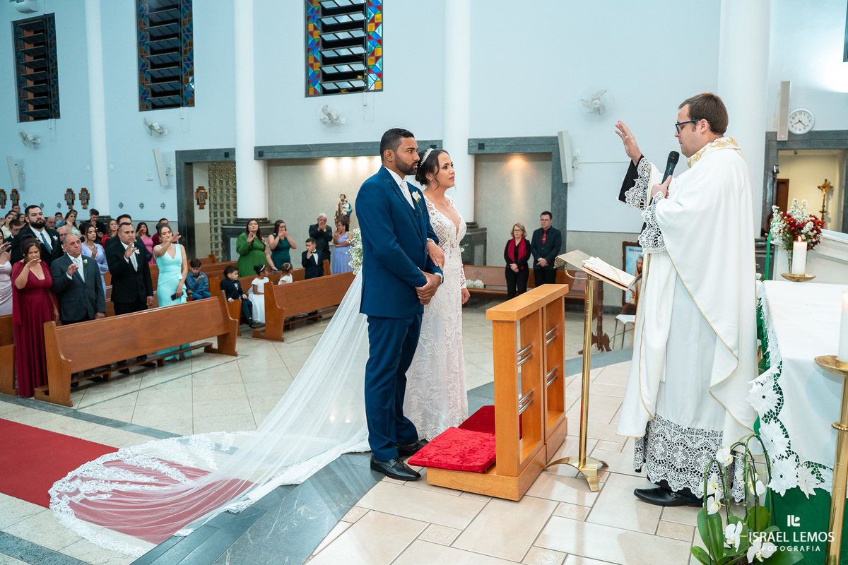fotografia de casamento na igreja São Francisco Michele e Fernando em para de minas e Itauna fotos Israel lemos fotografo 
